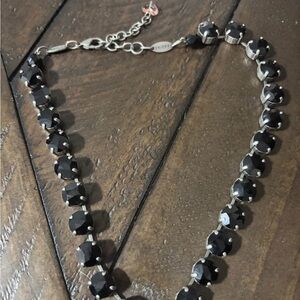 Sabika New Thinking Manhattan Choker